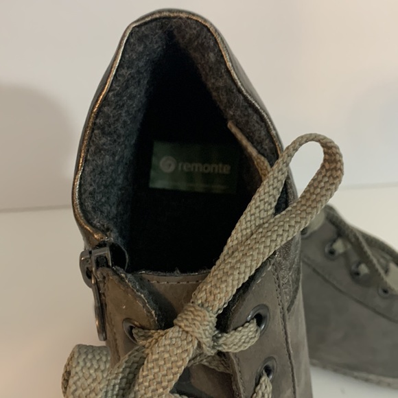 remonte Tex Gray leather ankle boots metallic collar side zipper for easy on. - Picture 5 of 7